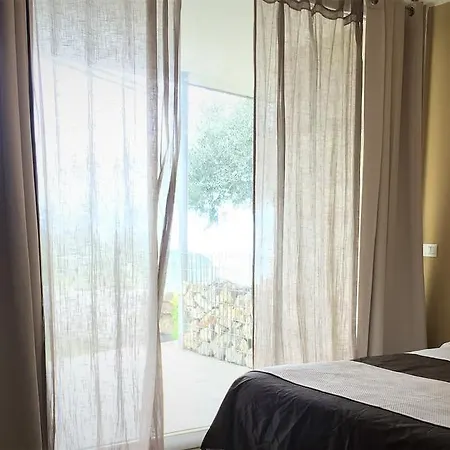 Ξενοδοχείο Mon Repos 3*