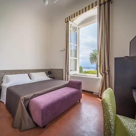 Mon Repos Hotel 3*