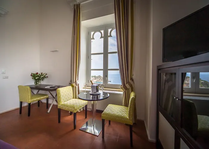 Mon Repos 陶尔米纳