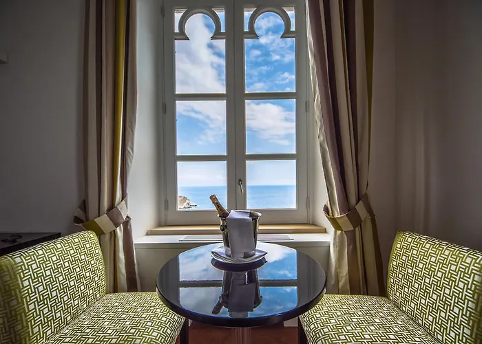 Mon Repos 陶尔米纳