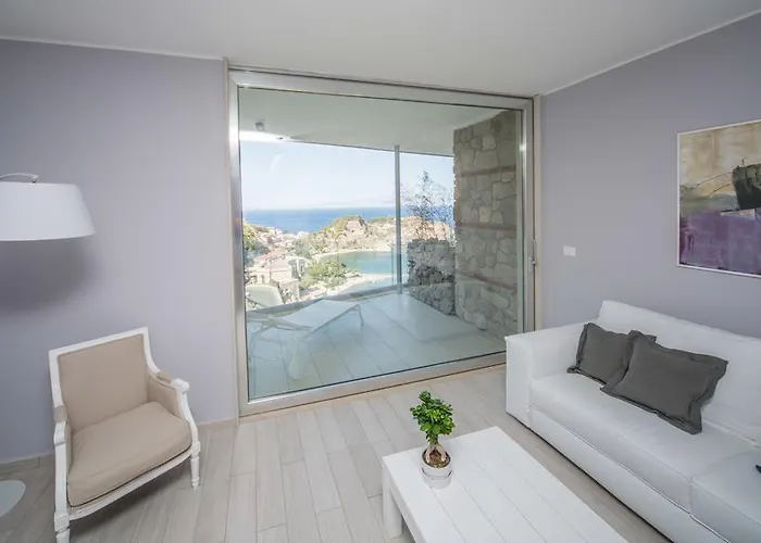 Mon Repos 酒店 陶尔米纳