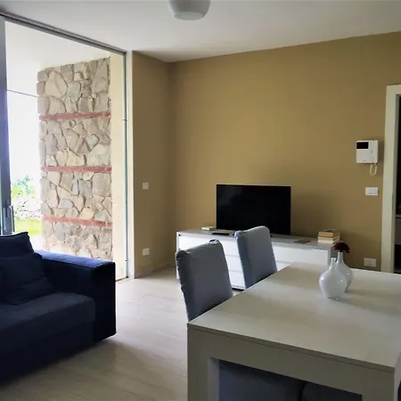 Mon Repos تاورمينا