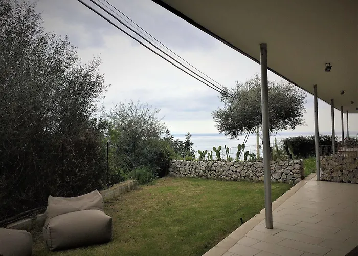 Mon Repos 3* טאורמינה